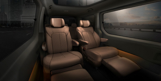 현대차 스타리아 2열 프리미엄 릴릭션 시트. 현대차 제공